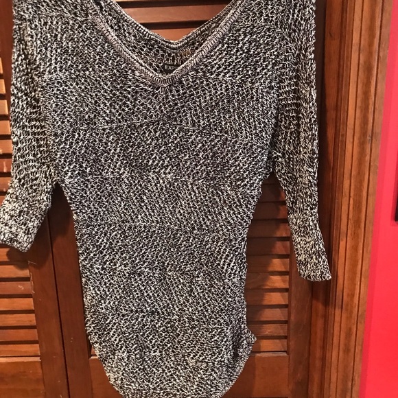 EXPRESS KNIT TOP XS NWOT - Picture 6 of 7